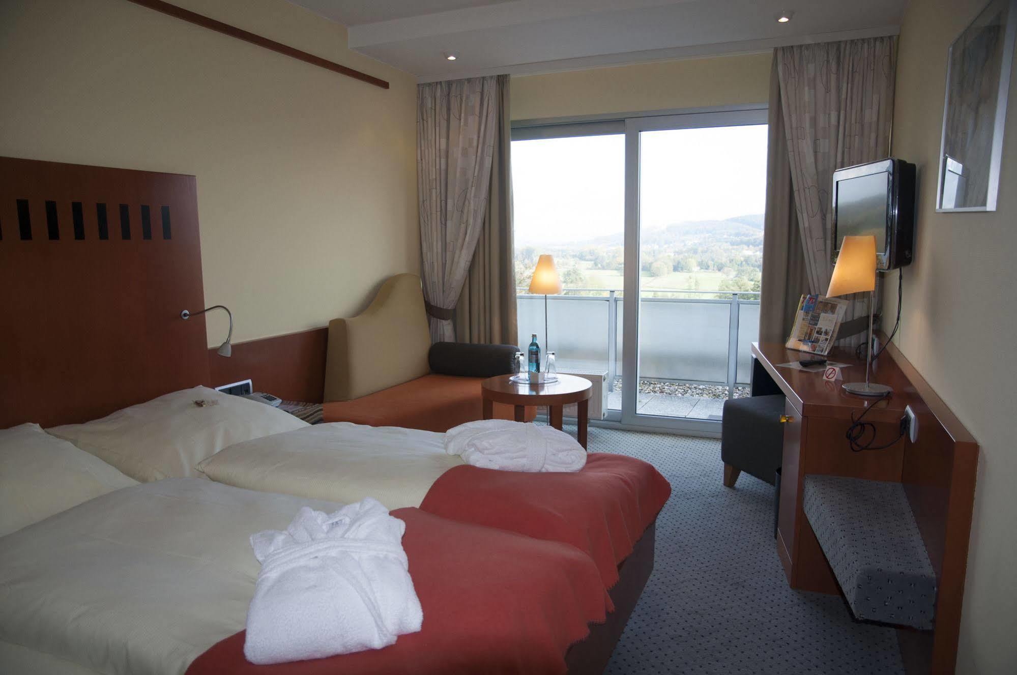 Trip Inn Landhotel Badsoden-Salmuenster Bad Soden-Salmünster Dış mekan fotoğraf